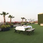 Stayvista At Cityscape With Rooftop Pool - Jaipur
