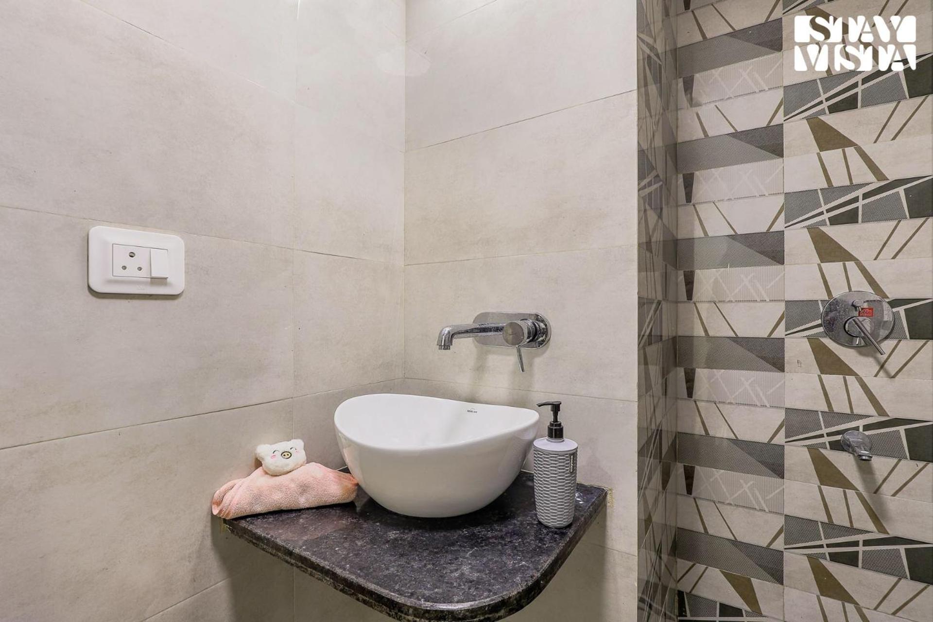 Stayvista At Cityscape With Rooftop Pool - *