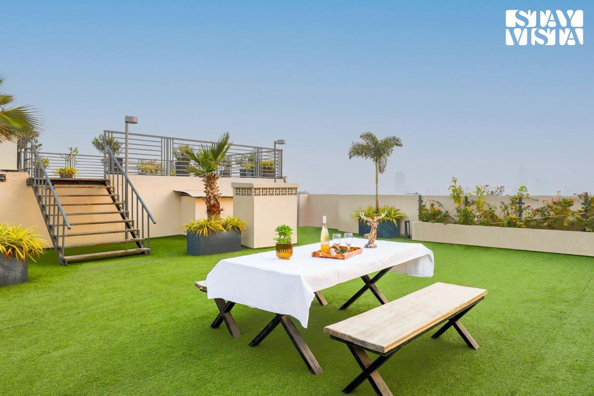 Apartment Stayvista At Cityscape With Rooftop Pool - Jaipur